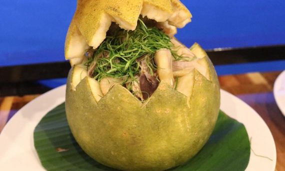 Đặc Sản Gà Hấp Trái Bưởi Của Người Đồng Nai - Đá Gà Cựa Sắt 10 gahapbuoi1